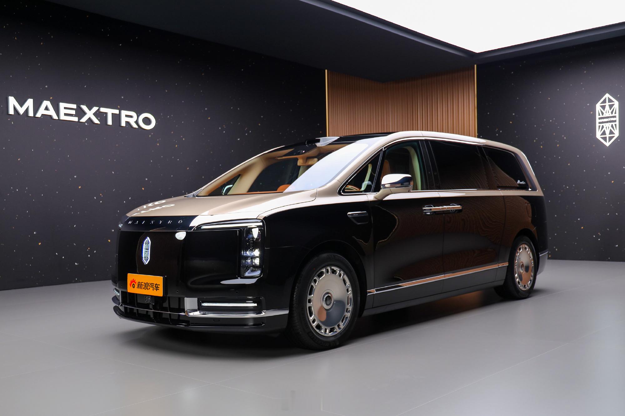 同价买埃尔法还是尊界V800尊界V800售价76.6万-101.6万定价，刚好和