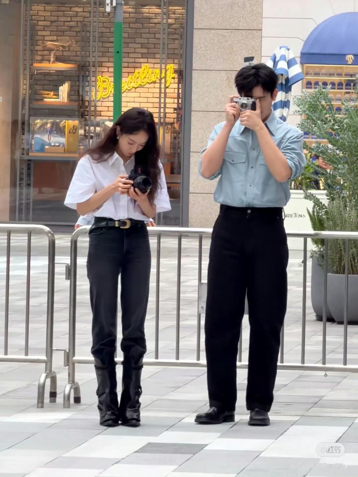 宋茜陈飞宇同框 两位腿好长 