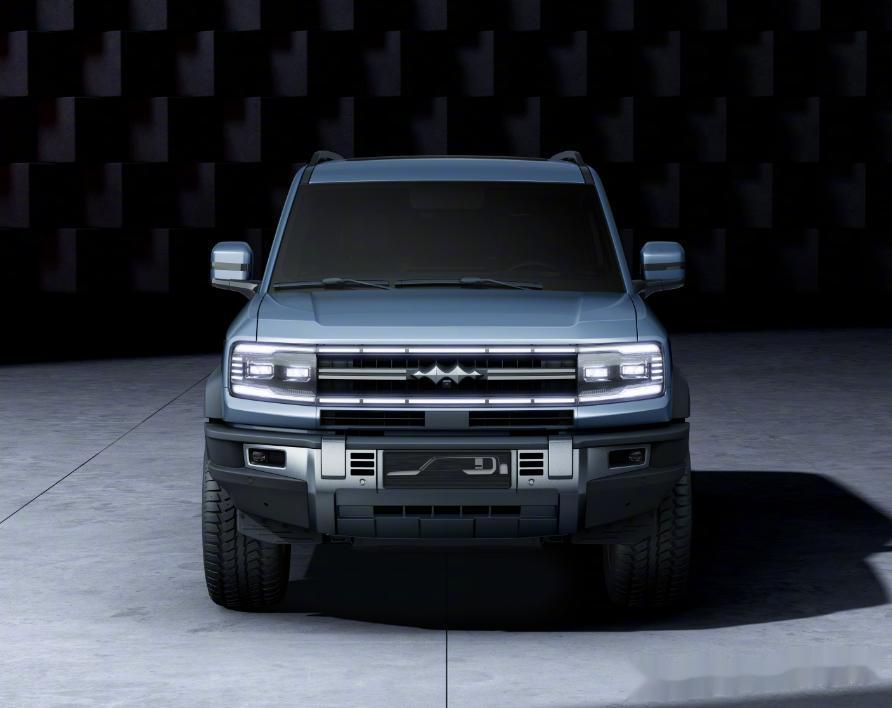 比亚迪方程豹豹5正式发布，定位为新能源硬派越野，整体设计结合了硬派复古与现代科技