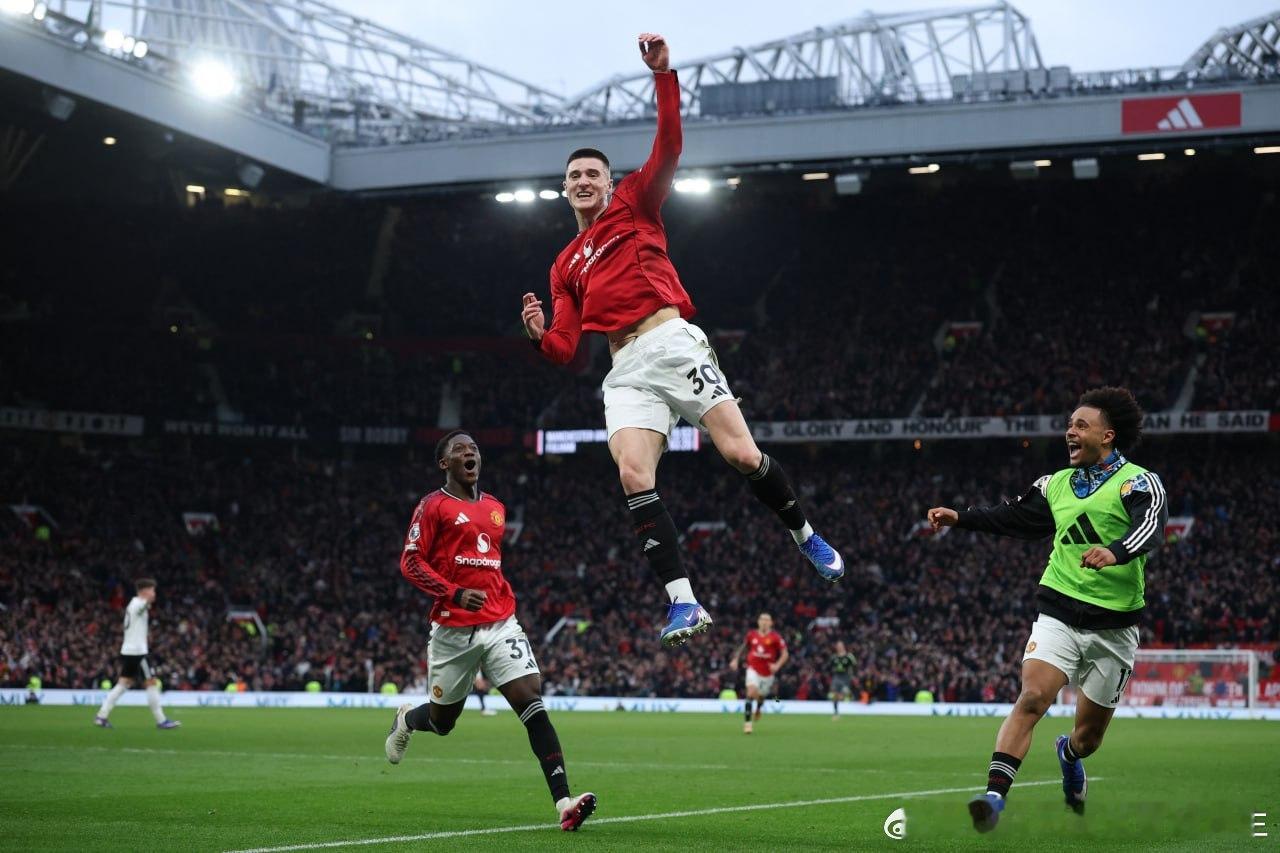 开云体育馆  【欧文：曼联就适合回收打反击，推进速度之快连舍什科都显得慢了】  