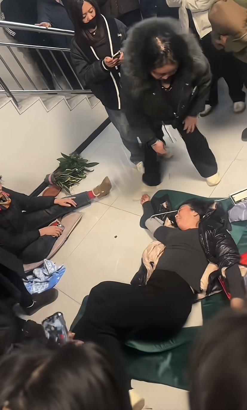 婚内出轨，转移财产，让妻子背400万债务净身出户，教唆亲儿子辱骂亲母，殴打舅妈。