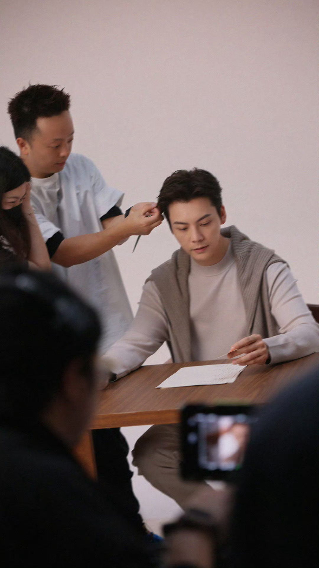 老钱风真的太适合陈伟霆了陈伟霆高糊镜头藏不住贵气