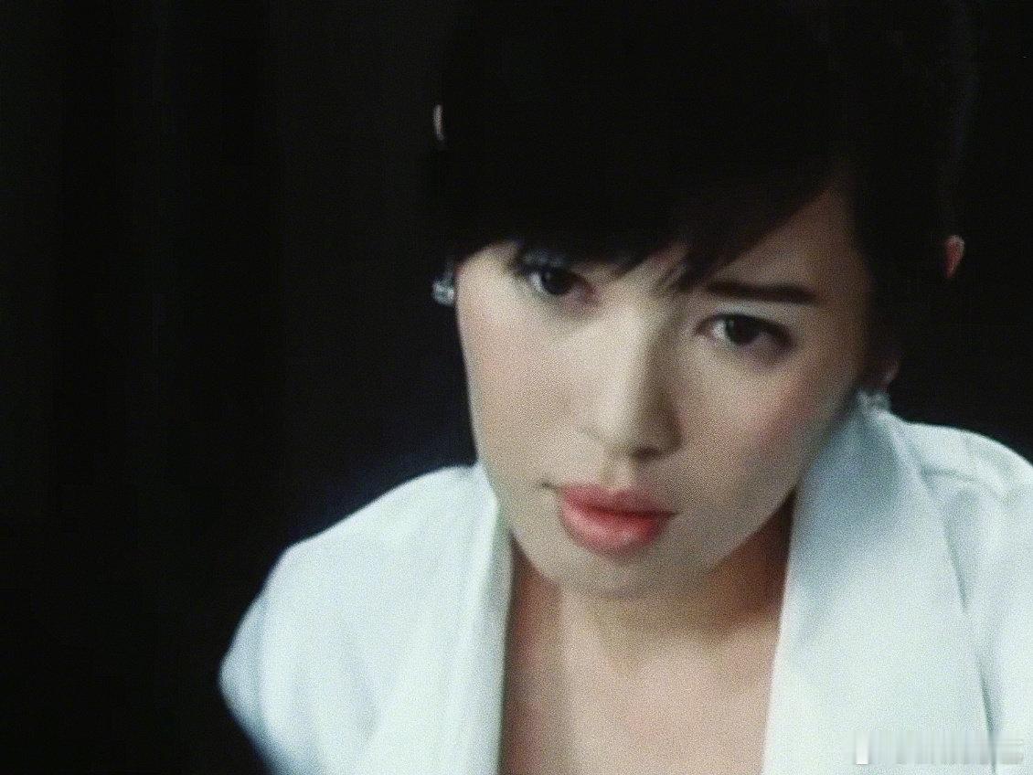 余男用作品接住了中女时代看余男26年荧幕回顾破防了！《杀生》哑女无声胜万言，《藏