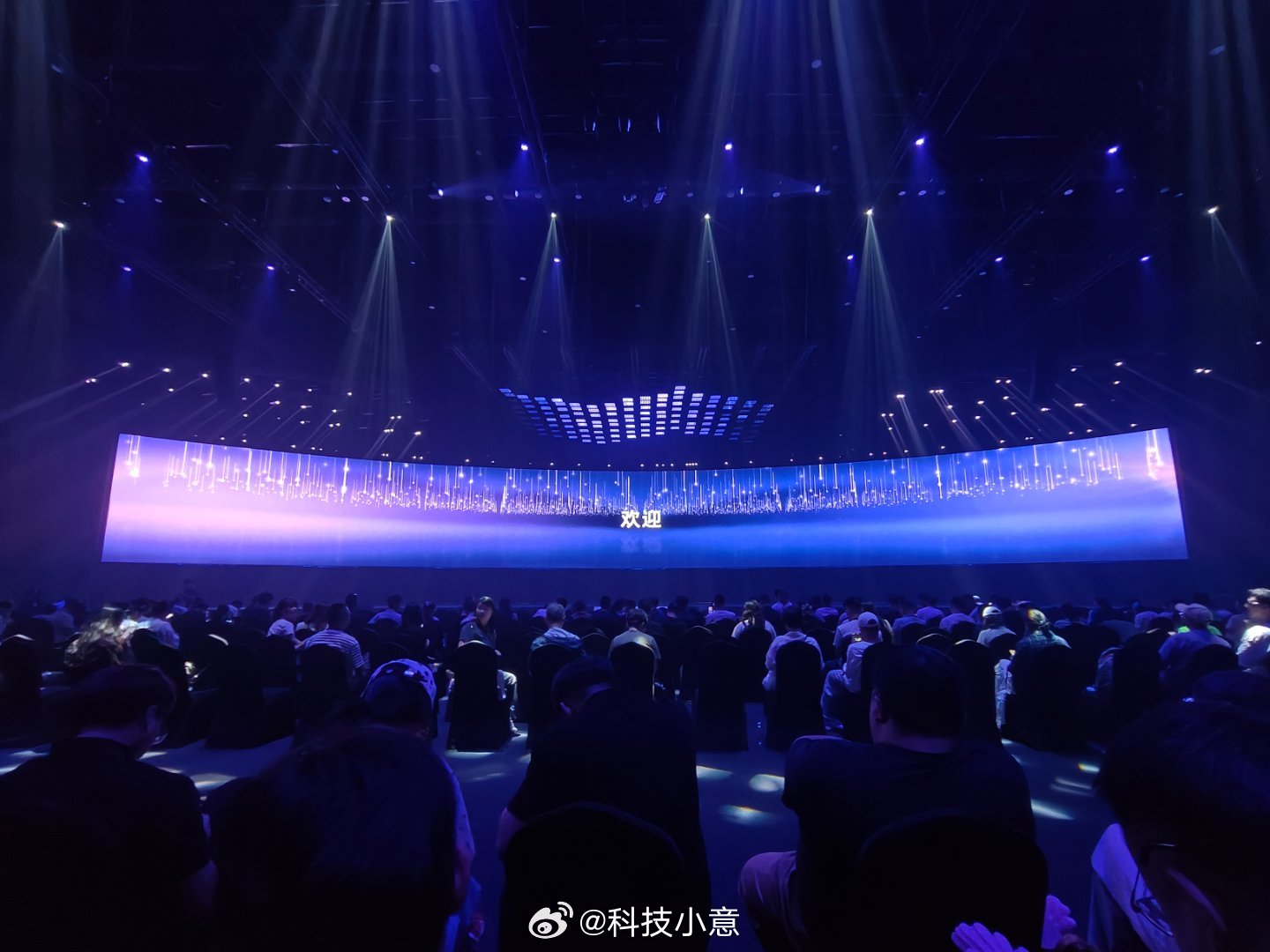 来看荣威家越07啦！听说豆包AI助手上车后特别好玩，期待期待！！！ ​​​