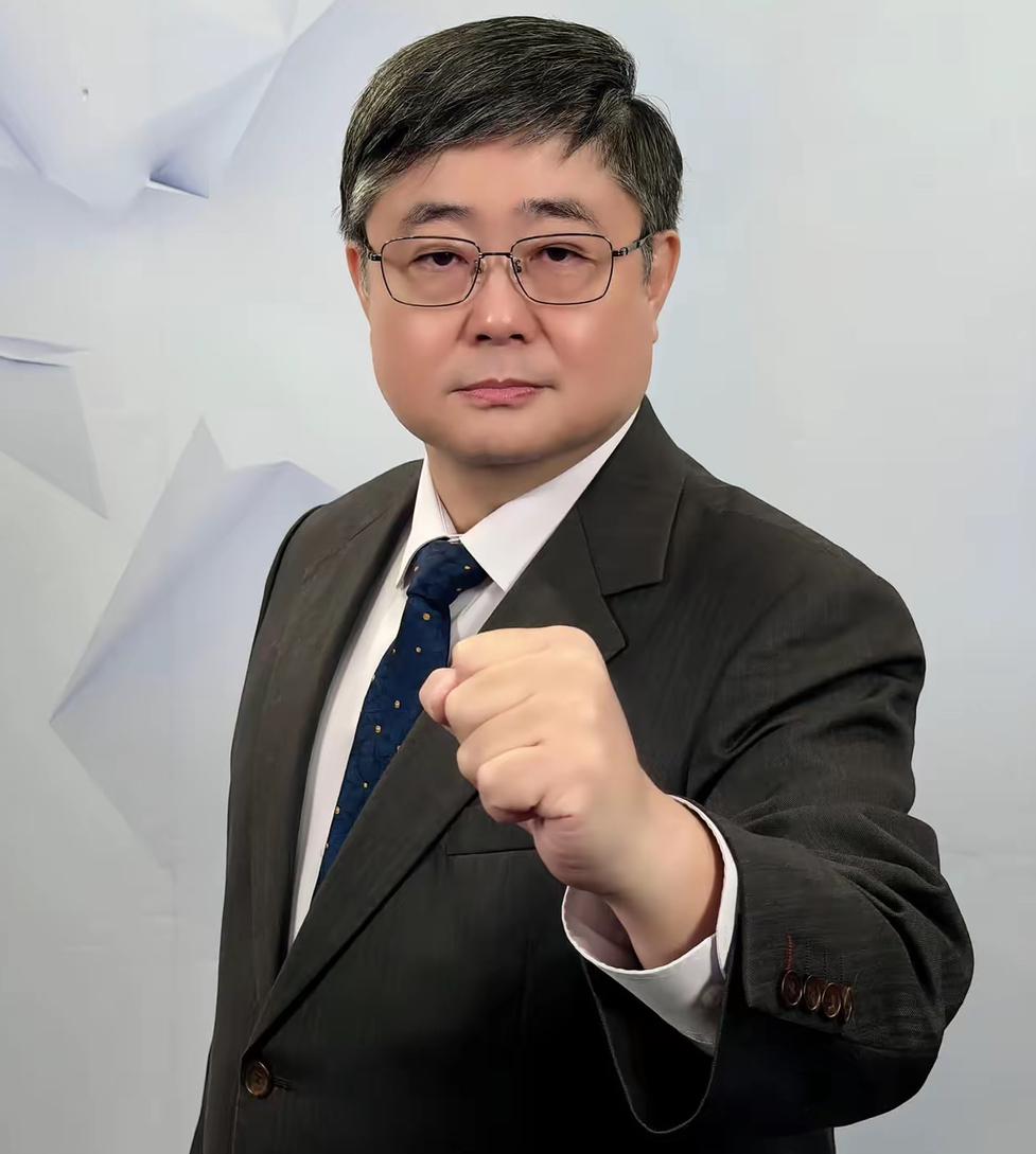 小舰长吕礼诗参加完大陆海军节返台，遭民进党准备修法取消他退休金，吕礼诗今（29日