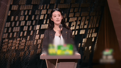 徐艺真说李雪琴胖的不亲 短剧女王太敢说！盘点李雪琴吻戏“双标”：瘦CP有吻戏，乔