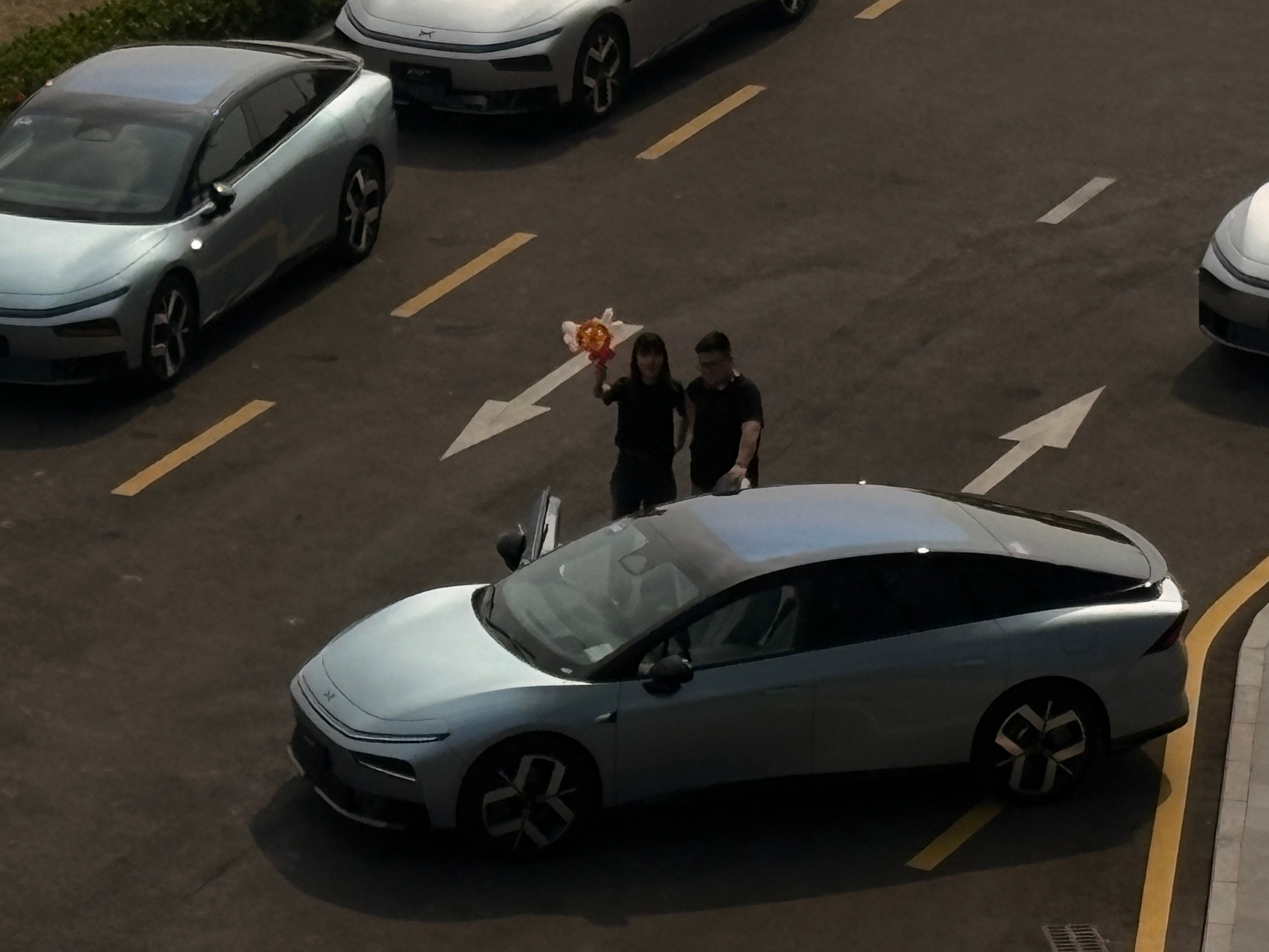 2026年开的第一台车是小鹏P7+超级增程。我愿称之为“家用车的终极形态”新潮、