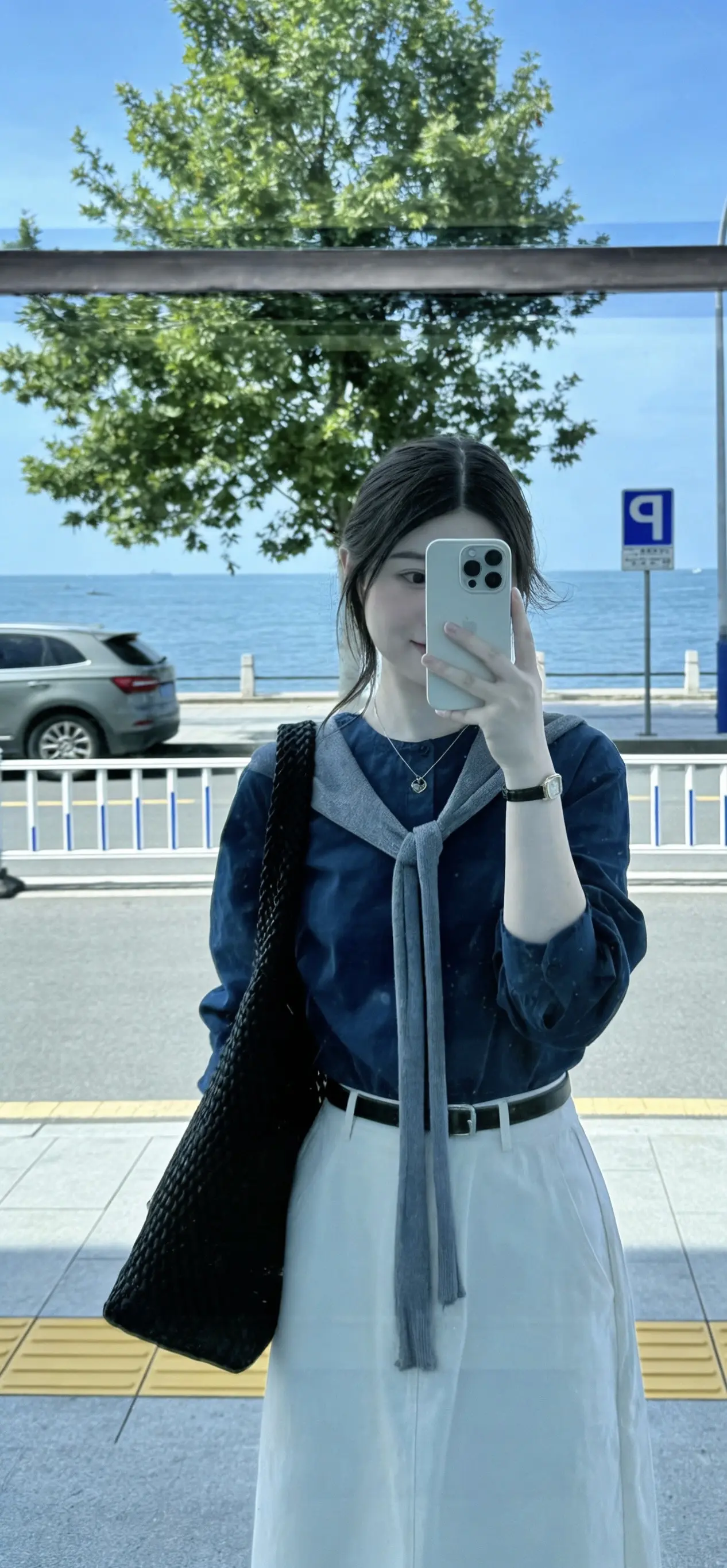 “有的时候发，不是为了取悦谁，更不是炫耀自己的作品有多好，而是除了琐碎...