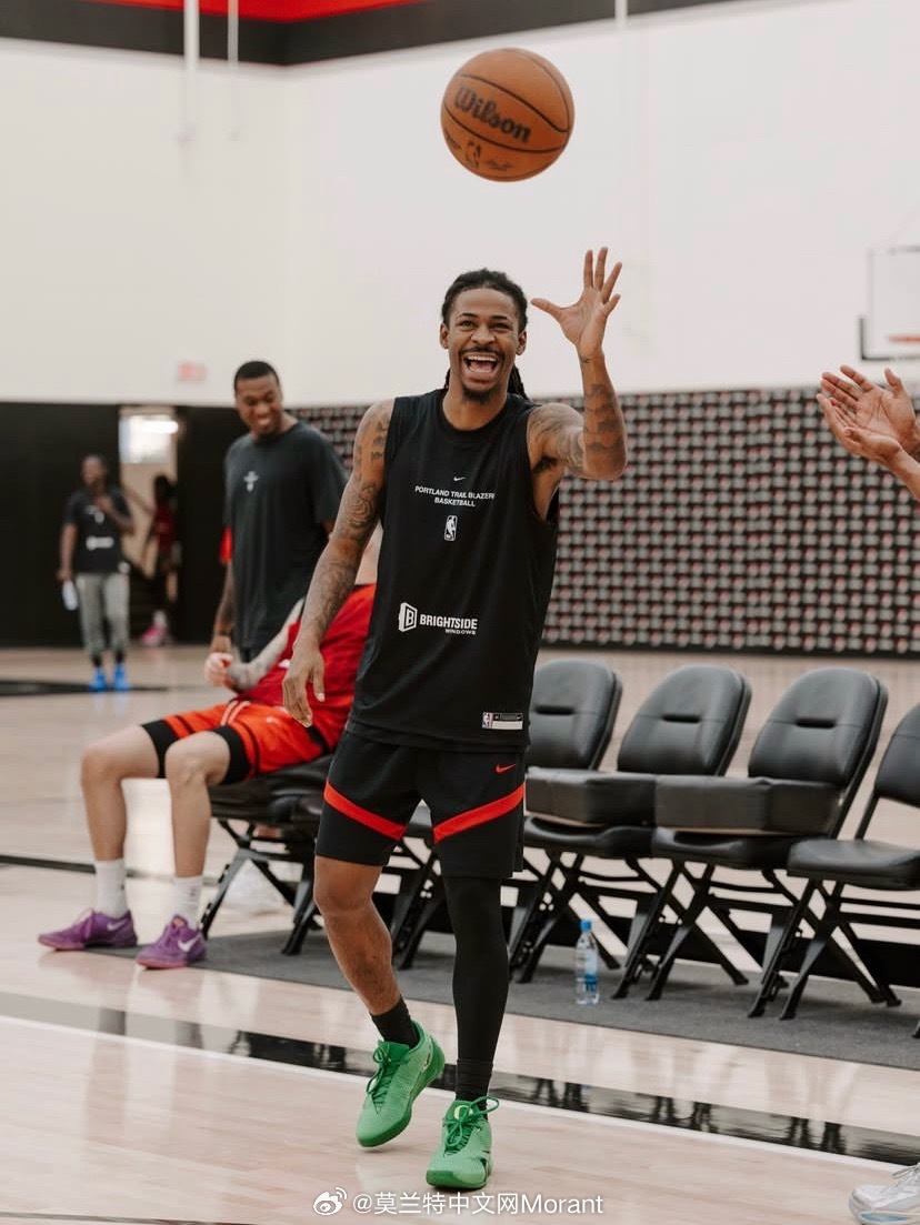 莫兰特今日训练，又上脚了一双Ja 4新配色！莫兰特波特兰开拓者NBA ​​​
