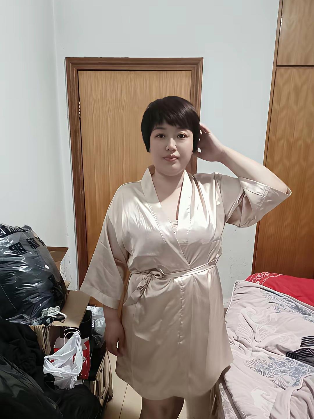 同村的发小，80后单身，想征婚，
有喜欢的吗？