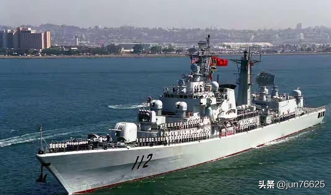 一天一舰：112号哈尔滨舰
首先，为什么要跳过护卫舰直接来介绍驱逐舰呢？原因很简