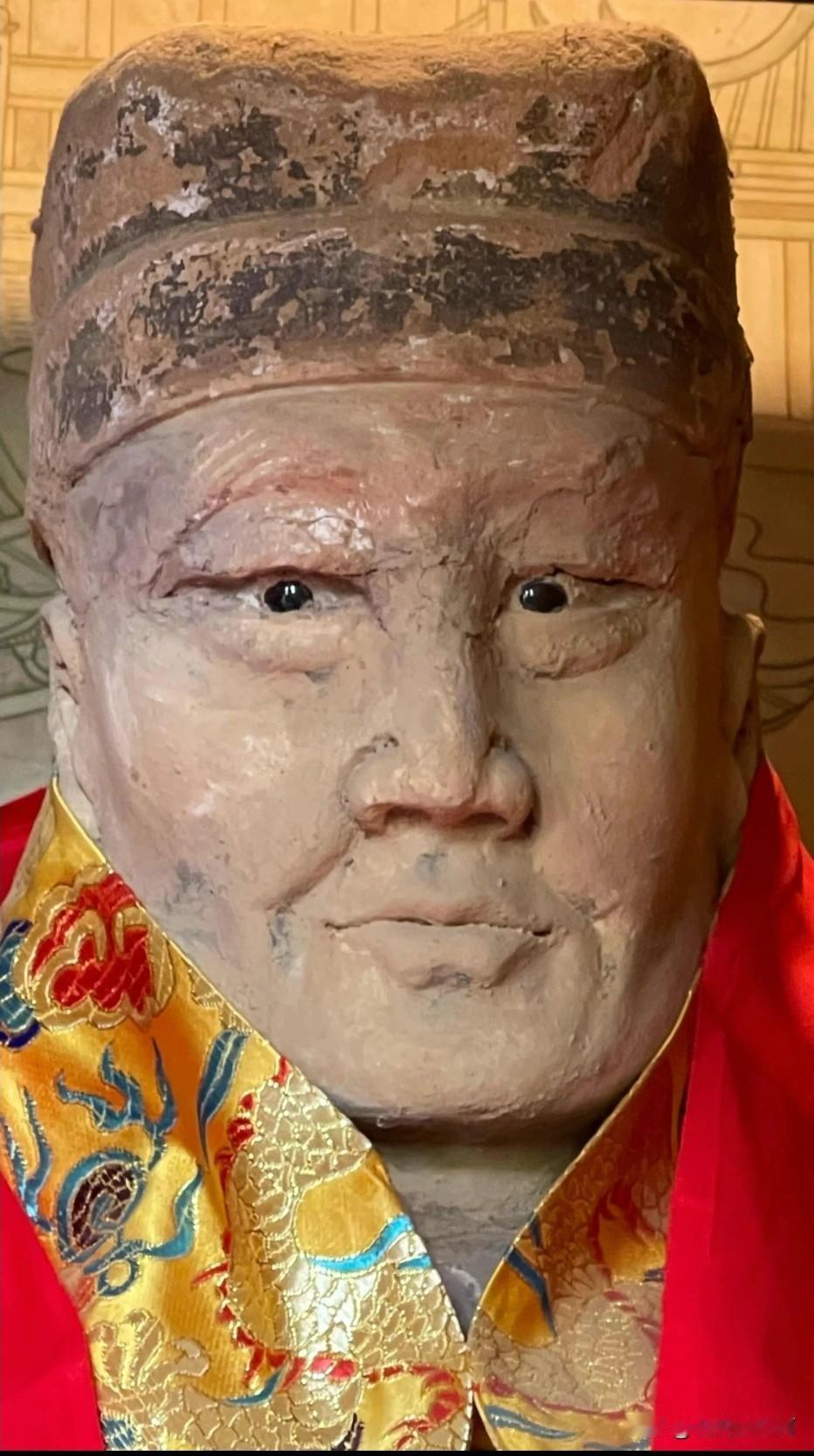 这居然是1000多年前用真人做成的佛像！

在山西介休绵山的正果寺有一尊肉身泥塑