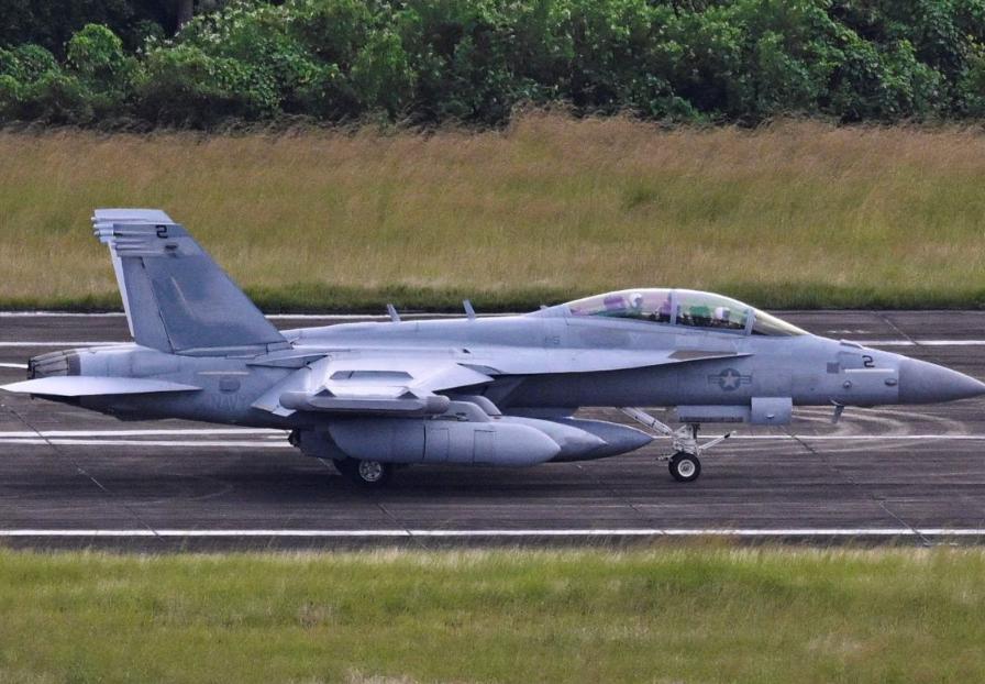 电磁绝杀！美军“咆哮者”瘫痪委国防空，6700万电子战杀器立奇功
 
美军强抓马