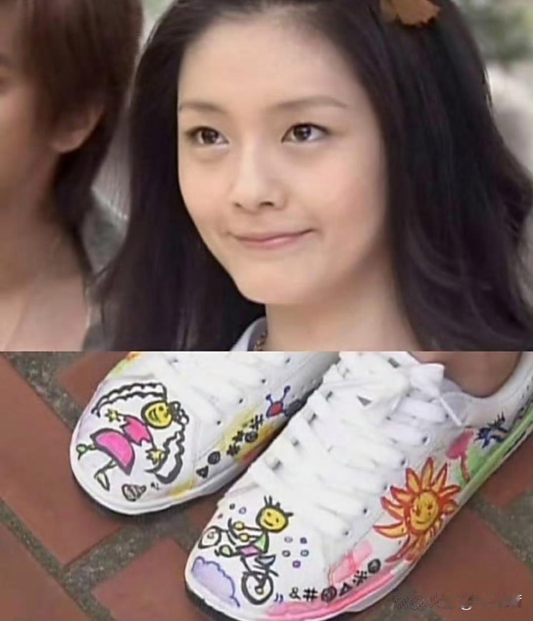 大S当年脚趾戴戒指老绝了，她那些小细节当年好多人想模仿。那会儿画那种鞋子也可流行