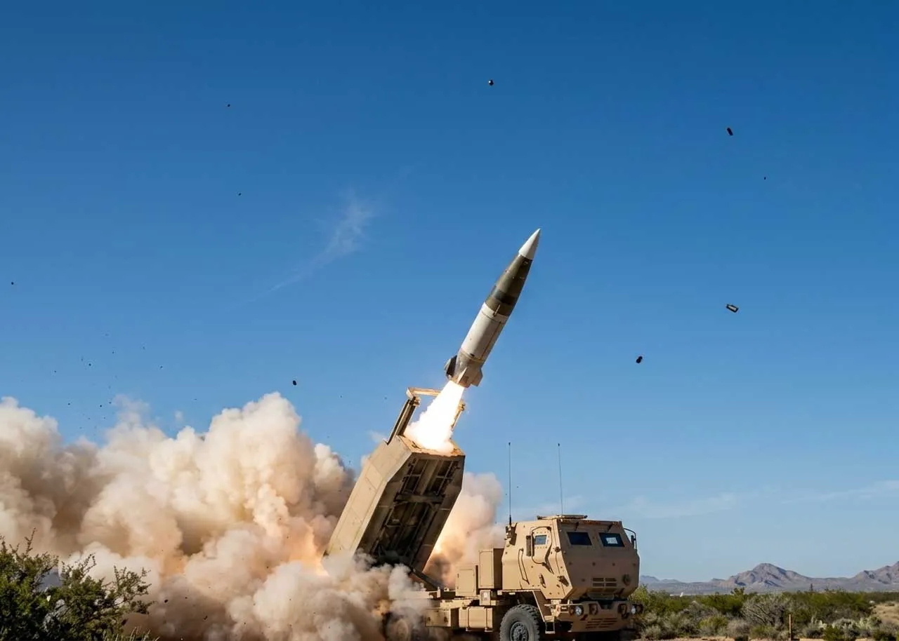 国际局势美伊以冲突幂谈天下 对伊朗战争耗尽美军导弹库，重建需耗时五年在近期与伊朗