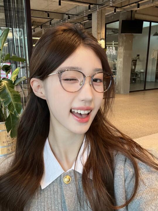 ins氛围感眼镜妆🥐活人美女感拉满的！