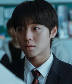 ㅋㅋㅋㅋㅋㅋㅋ 脆柿饼这癫剧让演员们开拓戏路黑x：【朴志训的演技范围完全无法想象