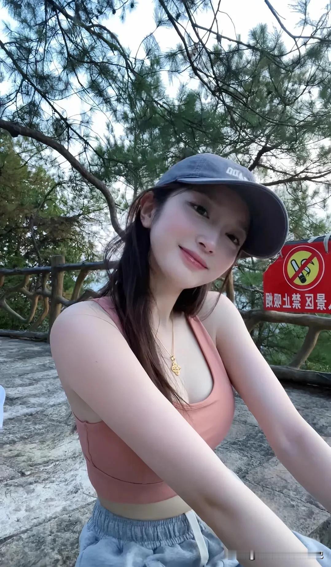 晒图笔记大赛爬爬山，放松心情