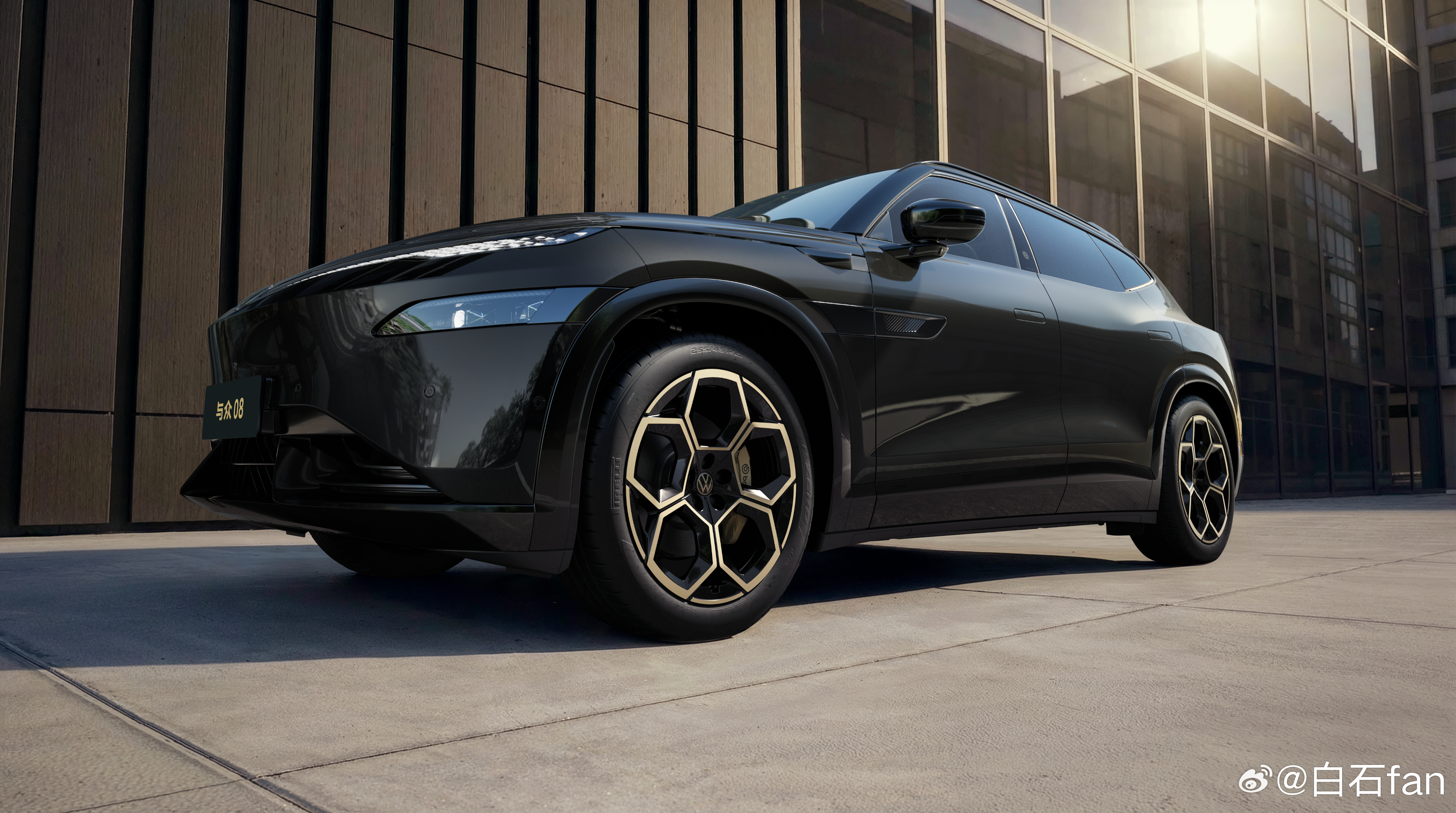 看了与众08的直播，发现这车的产品力真的足。首先，续航焦虑？不存在的！宁德时代电