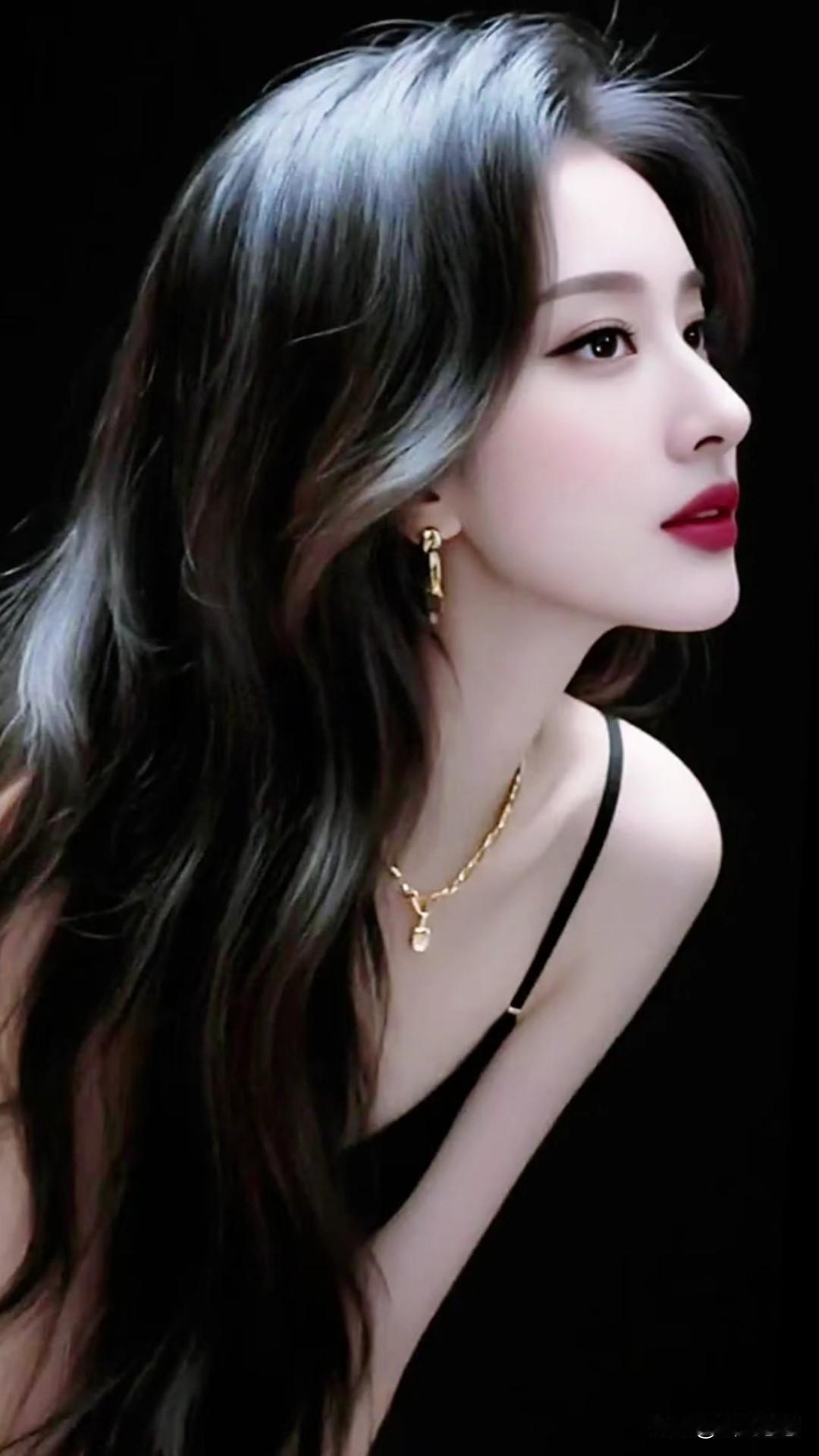 一个灵魂美丽之人，不会因岁月流转而魅力消散。长久的人生历练与生活雕琢，赋予灵魂自