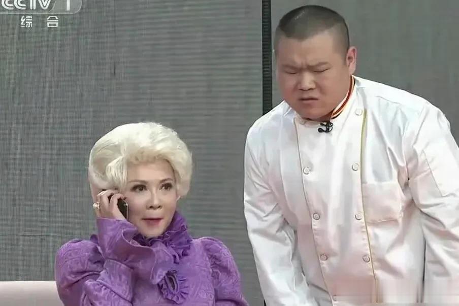 岳云鹏：“蔡明老师，是我的恩人！”

2014年，岳云鹏第一次上春晚，蔡明老师带