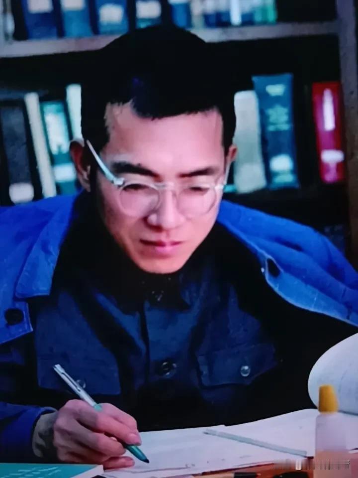 “一屋不扫，何以扫天下”这话听起来挺有道理的，但细想也不尽然。
现实生活中，有很