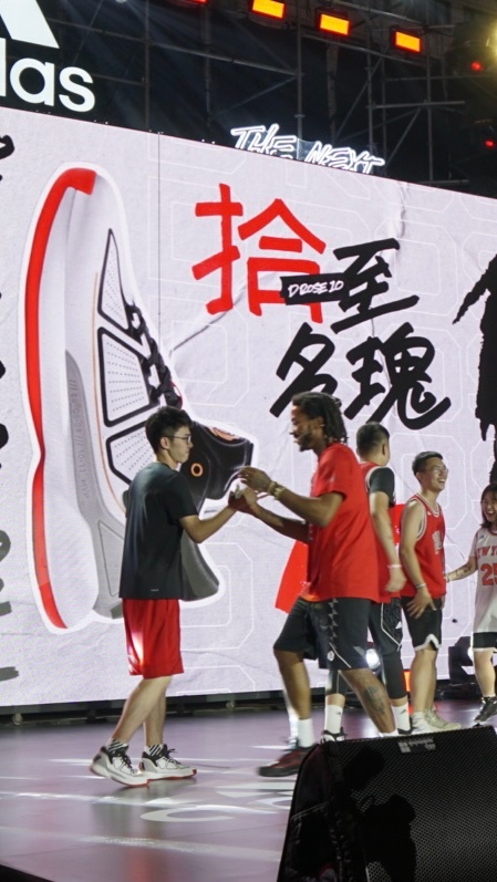 德里克罗斯宣布退役[泪][泪][泪]#罗斯宣布退役##罗斯退役# ​​​