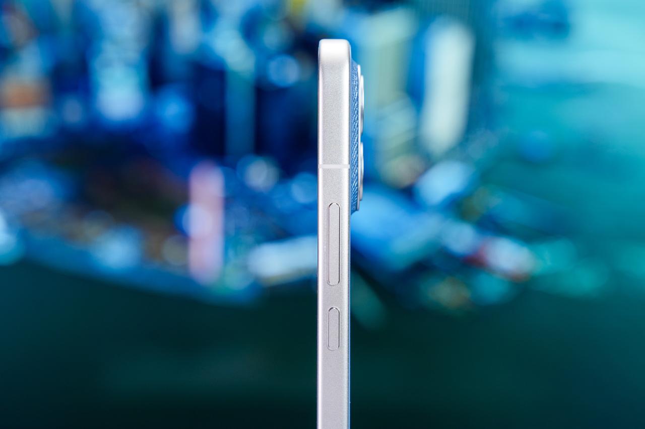 REDMI K90 Pro Max 丹宁色，音频和影像是提升最显著的两个卖点，闲