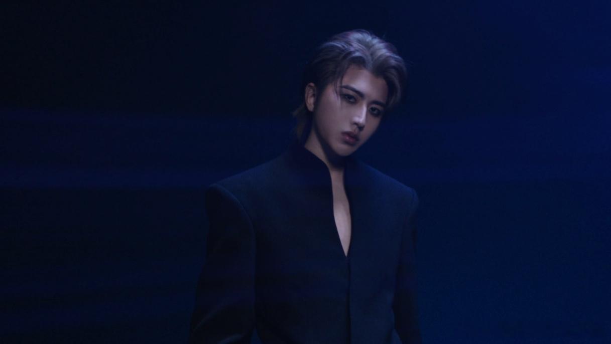 Mugler蔡徐坤  庆祝Mugler香氛与蔡徐坤的精彩合作！美食调的香气缭绕心