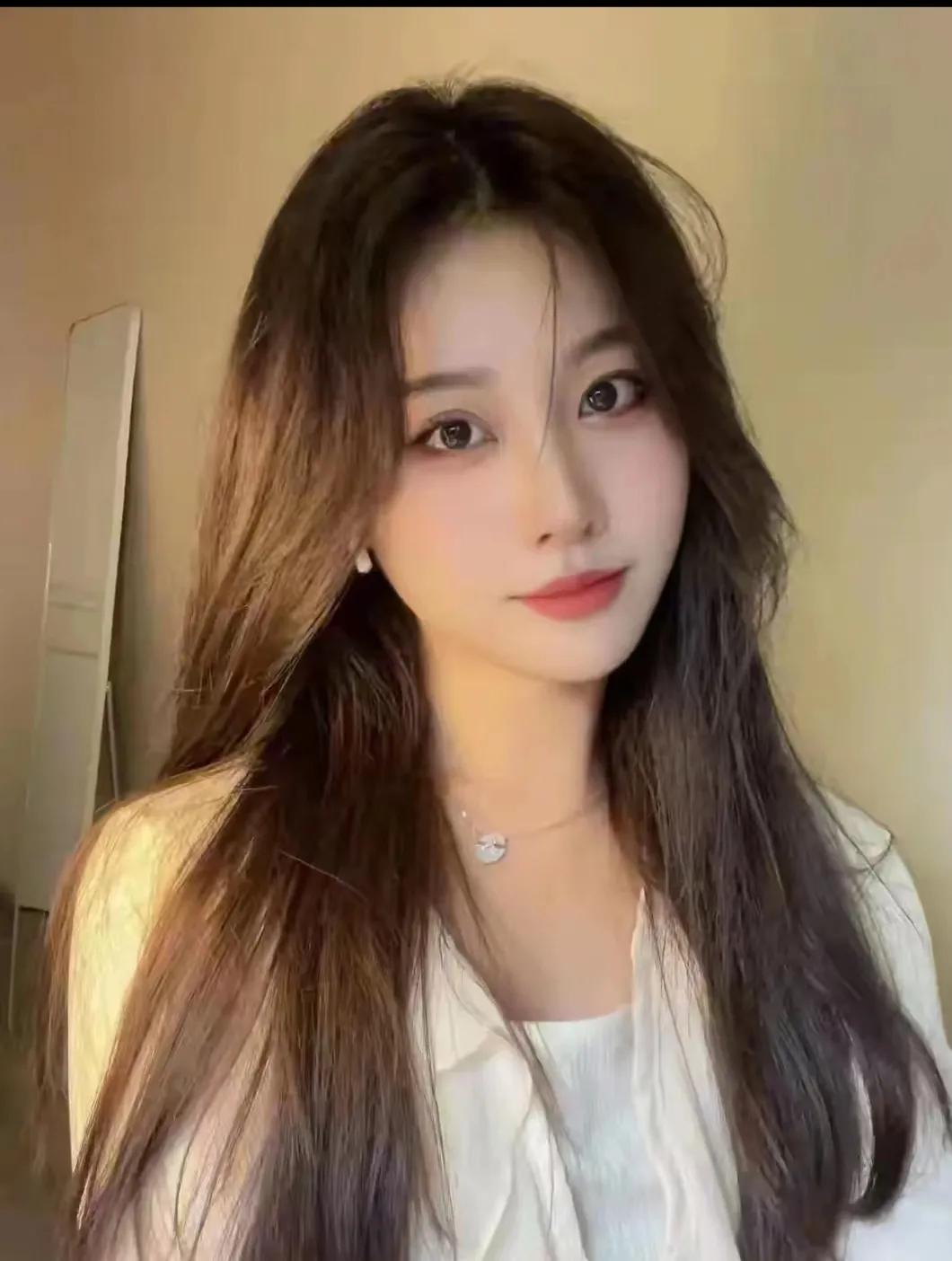 昨天，我32岁的人生里多了一抹温暖的色彩。我是一个普通的打工妹，而他，是一位每月