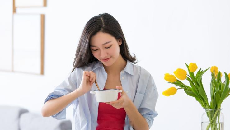 微博辟谣 【运动完吃东西相当于白练，吃完就变脂肪？常见误区】运动后的饮食管理对于