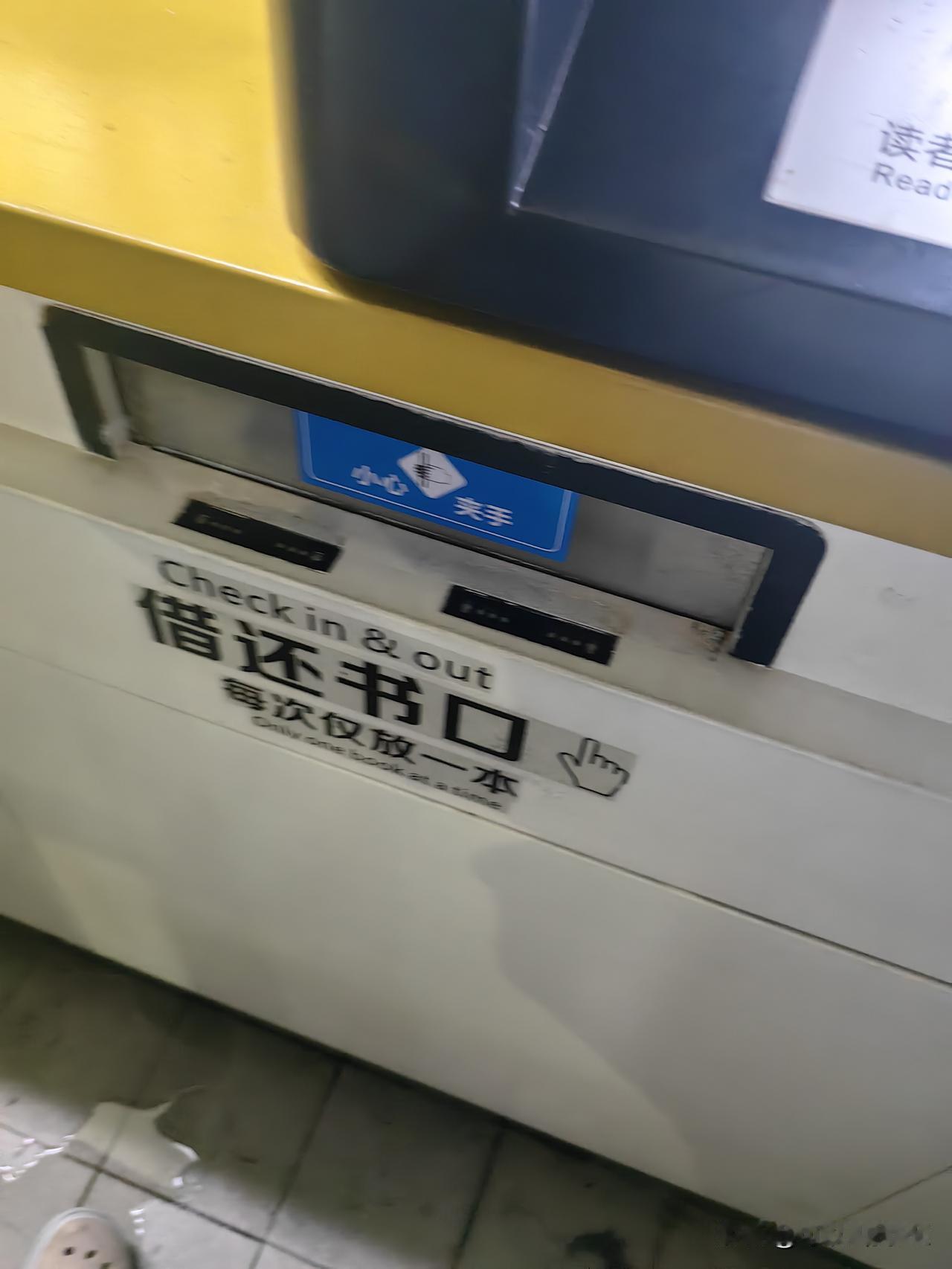 包贝尔出轨。孤男寡女共处一室，长达6个小时之久。还有什么好解释的？难道非要捉奸在