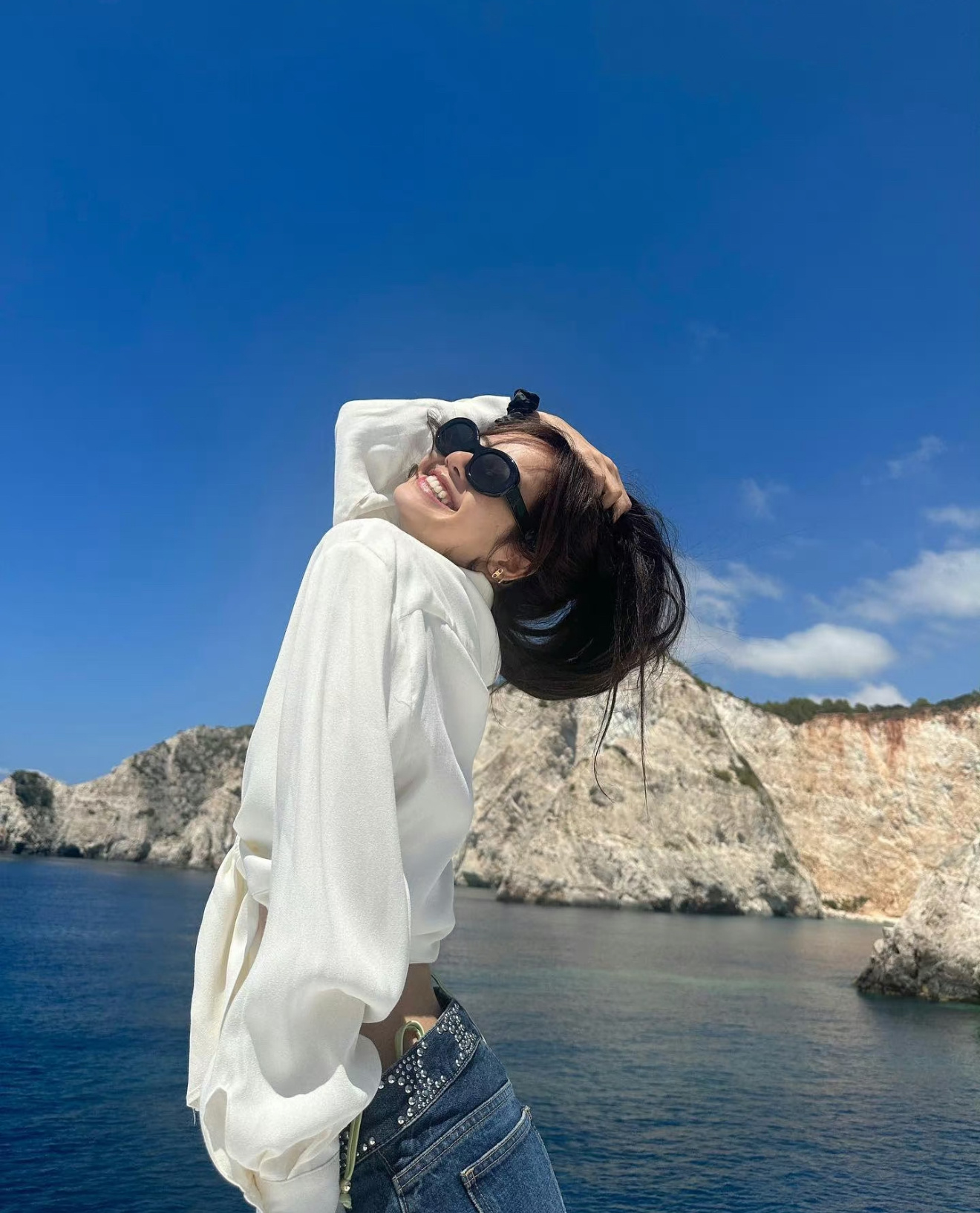 LISAlisa 夏天就是要配阳光和大海☀️🌊 