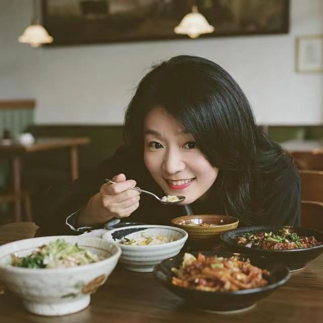 爱生活爱自己，爱身边每一个支持我的人AI温馨随拍