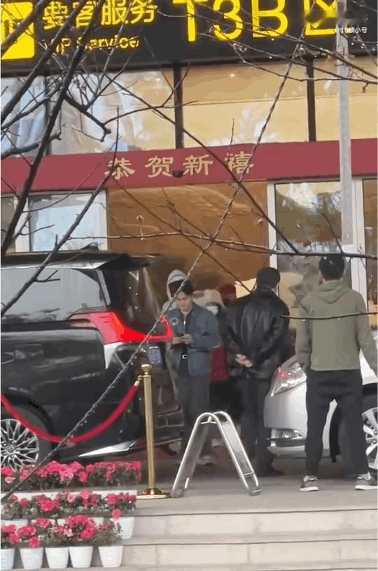白敬亭进组难哄，这个🫓终于尘埃落定 ​​​
