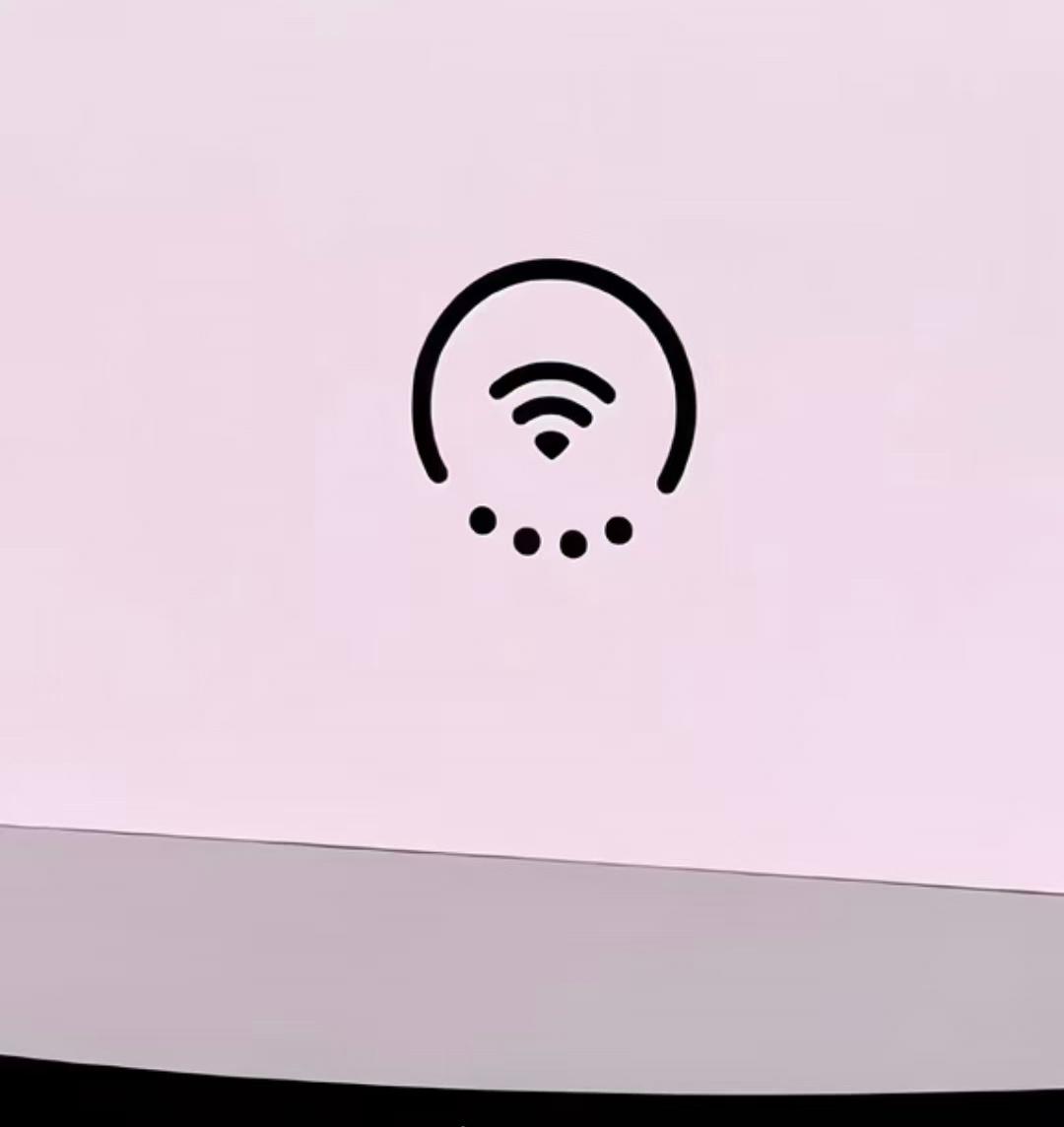 iPhone Duo这个三合一的标志刚发布时候我就觉得好熟悉，有种似曾相识的感觉