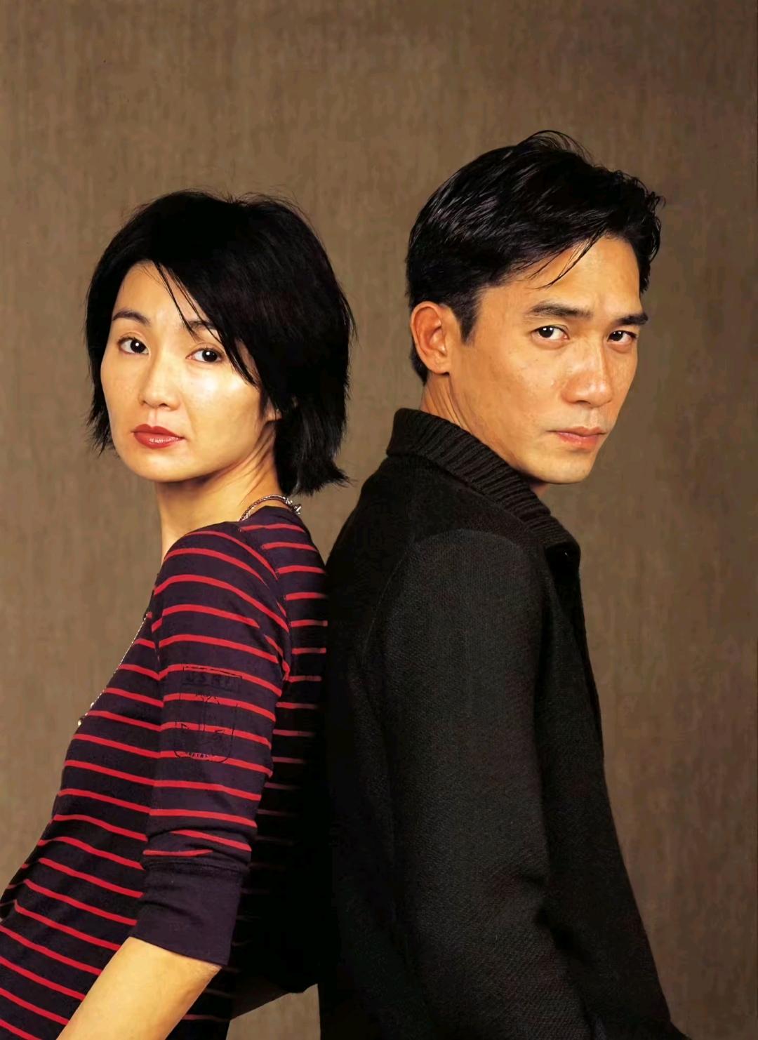 很多人说梁朝伟，
和张曼玉的CP感，
是最般配的，
但按照梁朝伟自己的说法，
他