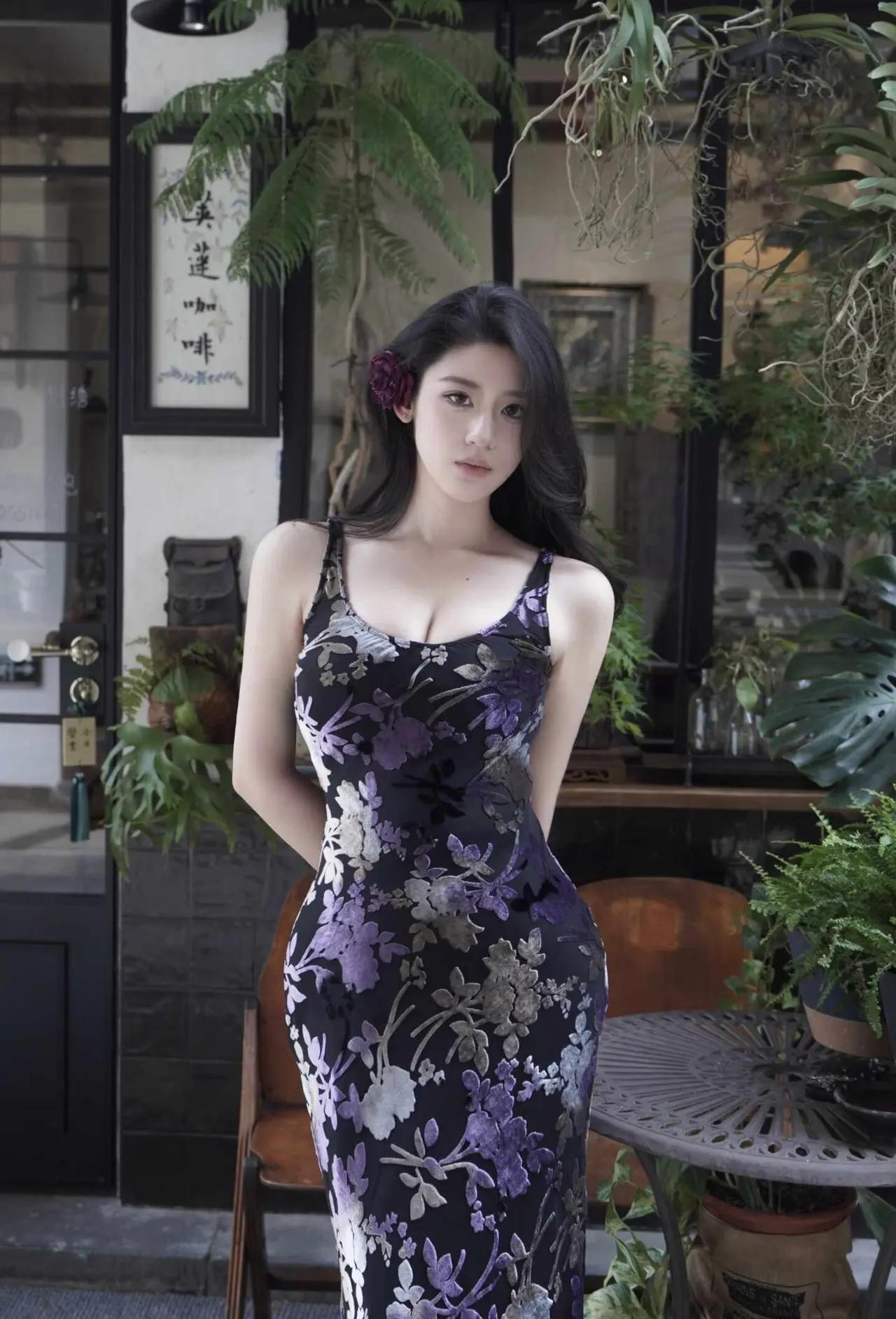 面组模，很好的诠释了丰满与健硕的区别。