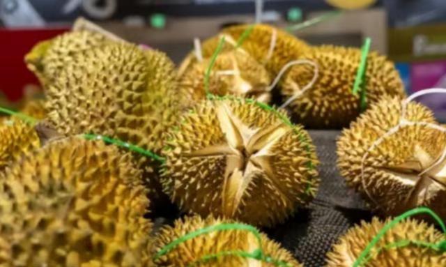 失去中国市场后，大量水果烂在地里卖不掉，现在开始后悔得罪中国想象一下，曾经的金矿