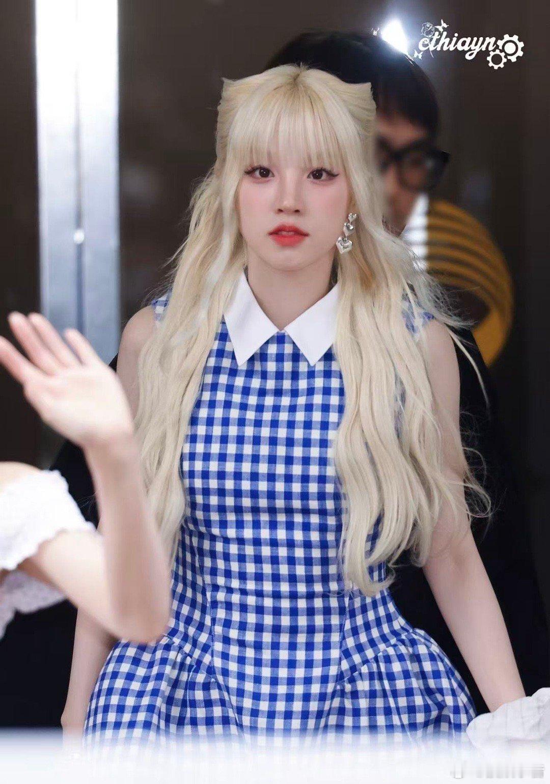 内娱喵系女艺人 谁懂啊！和的适配度直接拉满！雨琦娇俏灵动的模样，妥妥的喵界颜值天