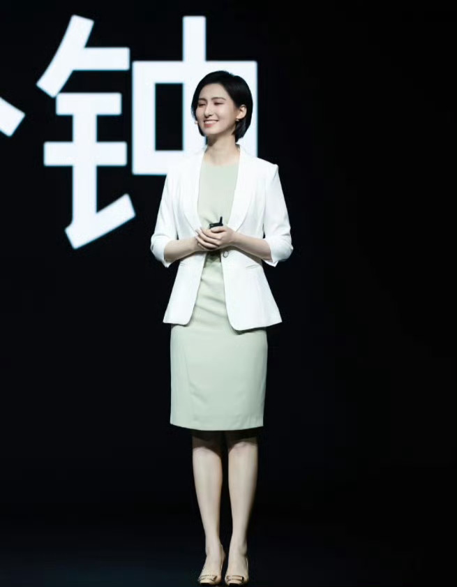 OPPO产品经理Monica辞职11月的OPPO Reno15系列看不到Moni