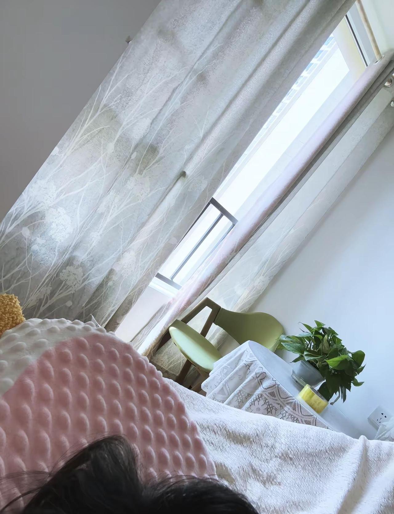 28岁 工作不稳定 女生 未婚未育 独居 没车有房（有房贷） 没存款 迷茫焦虑 