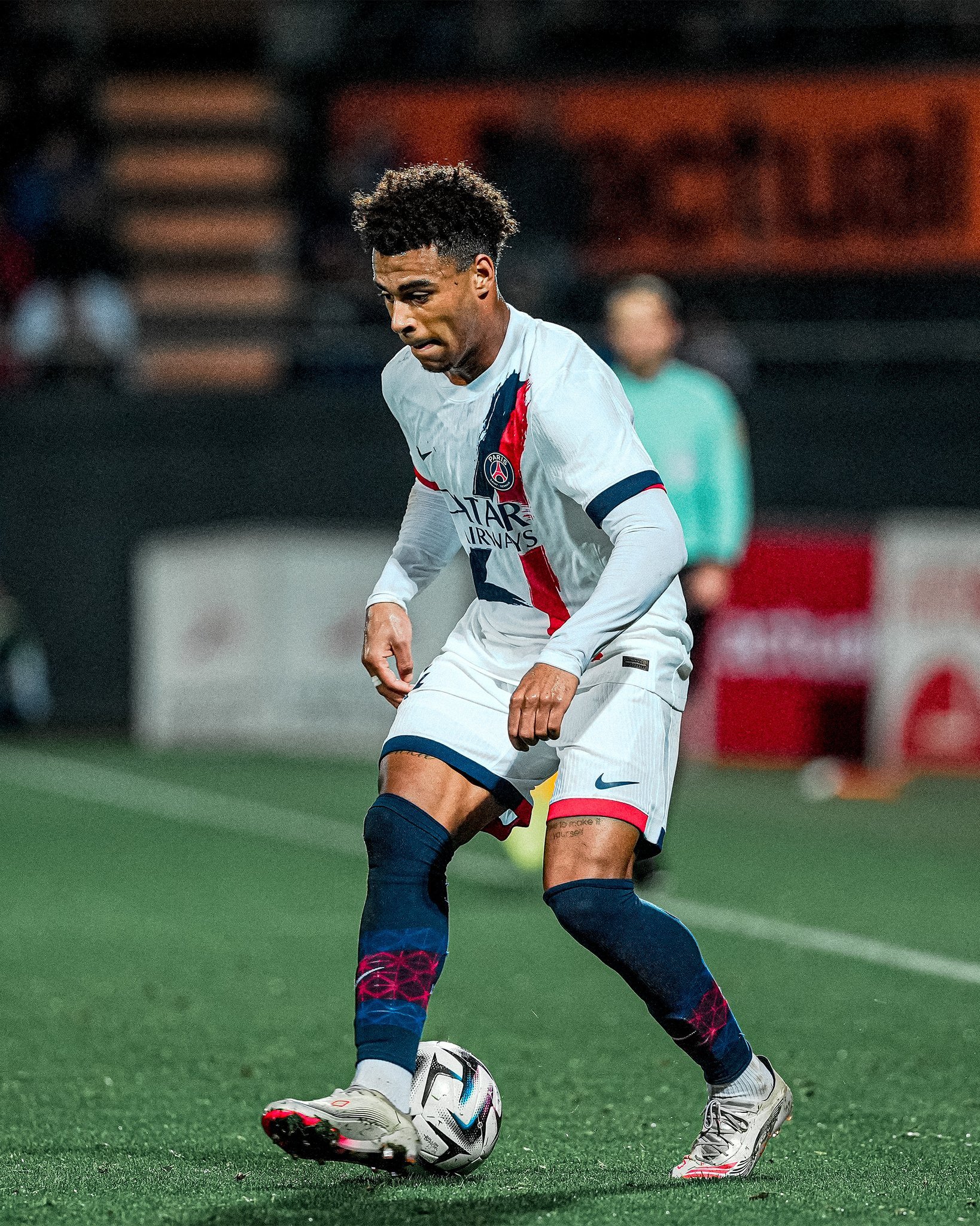 法国球迷俱乐部[超话]  法甲第10轮，洛里昂1-1巴黎圣日耳曼。下半场开始后不