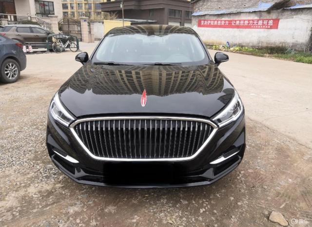 【车主：这个车的内饰设计还是比较好看的，一改之前红旗的老区作风】
红旗H5 20