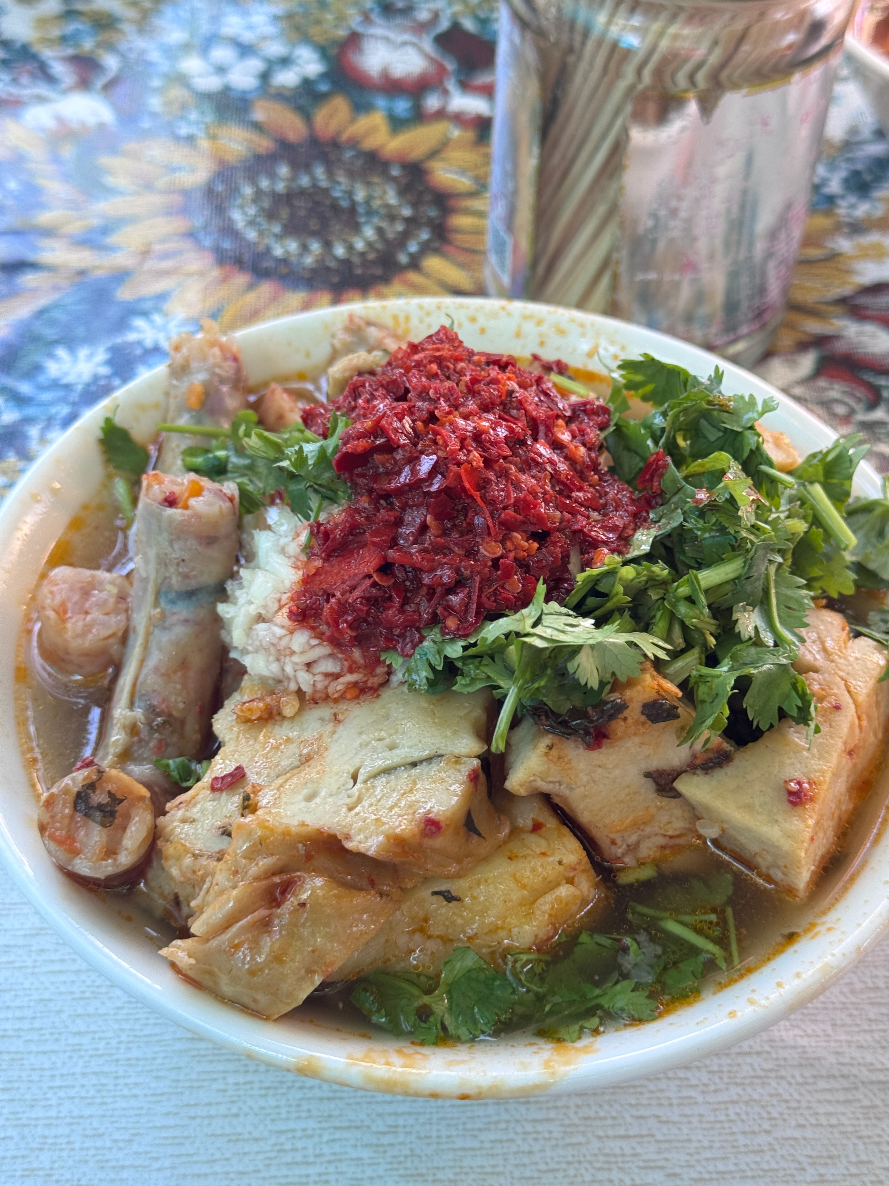 吃到了伊宁，吃到了面肺子，人生中第一次尝试的美食说实话我觉得还挺好吃的我的日常p