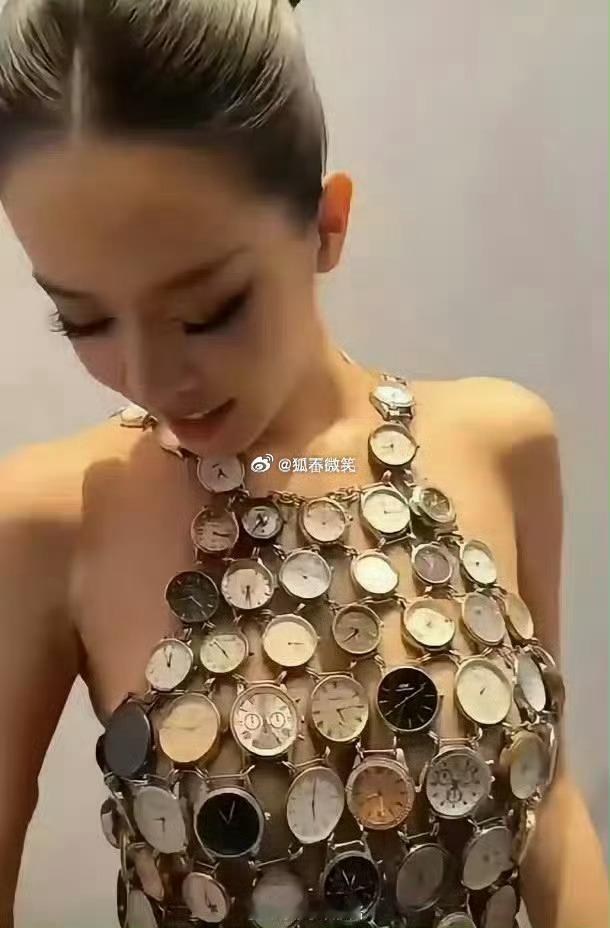 这设计师一定不是中国人。。。这不骂人呢嘛。。。 ​​​