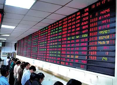 险资年内密集参设股权投资基金 布局AI、半导体等领域7月10日中国人寿发布公告称