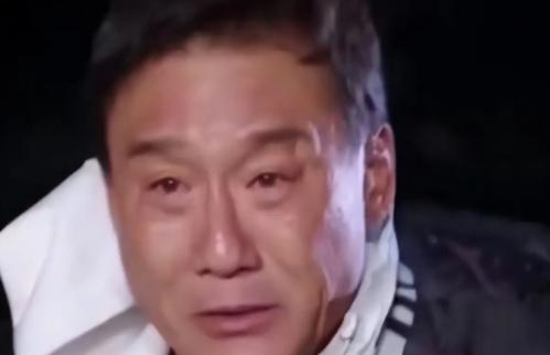 香港人为什么对内地总有隔阂？这个问题，梁家辉自己说得很透。

他原话大概意思是：