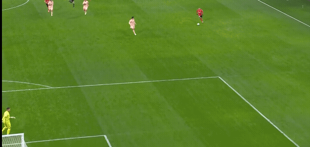 看来席尔瓦真的很适合成都蓉城，本来觉得成都蓉城从保级队买下席尔瓦恐怕未必够用，但