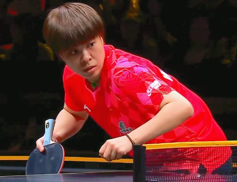 王艺迪 1:0 领先郑怡静。
WTT 北京大满贯女单 1/16 决赛，国乒主力王